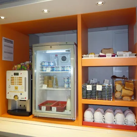 فندق Premiere Classe Sud *